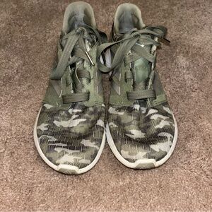 Adidas size 10 Camo Green Athletic Sneakers